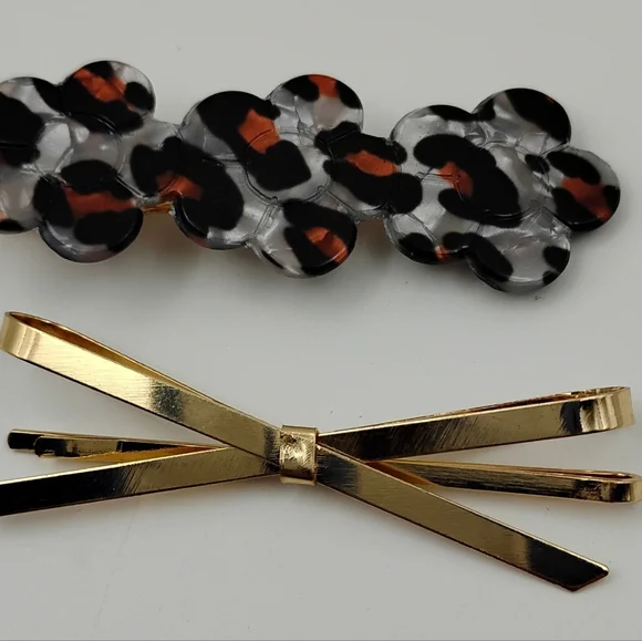 Elegant Variety Of Hair Clips Ten Total 🎁 - Picture 5 of 6